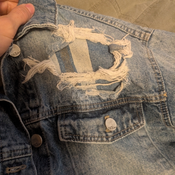 BKE Light Blue Distressed Denim Jacket - Picture 8 of 9